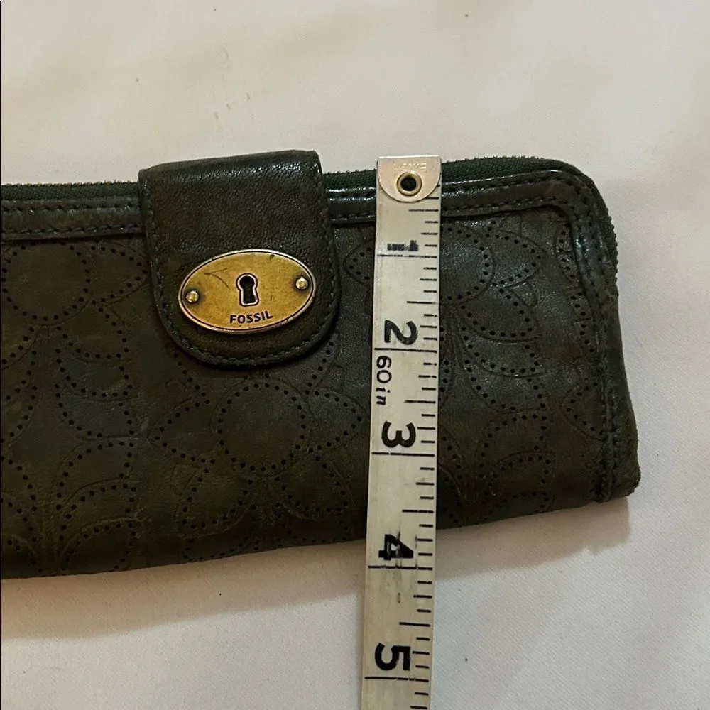 Fossil Dark Green Leather Wallet with Gold Accent super pliable, soft leather